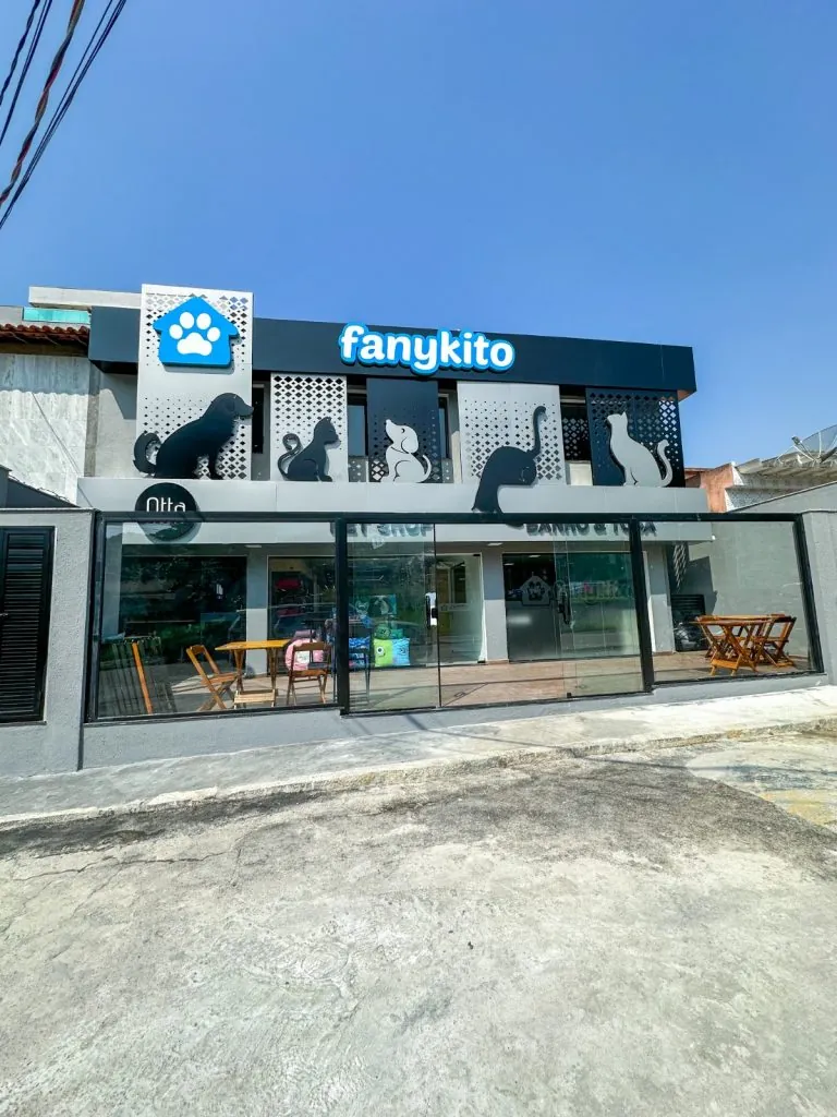 Fachada da Fanykito Pet Shop em Vila Valqueire